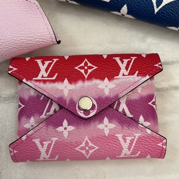 Louis Vuitton Limited Edition LV ESCALE POCHETTE KIRIGAMI - Picture 5 of 11